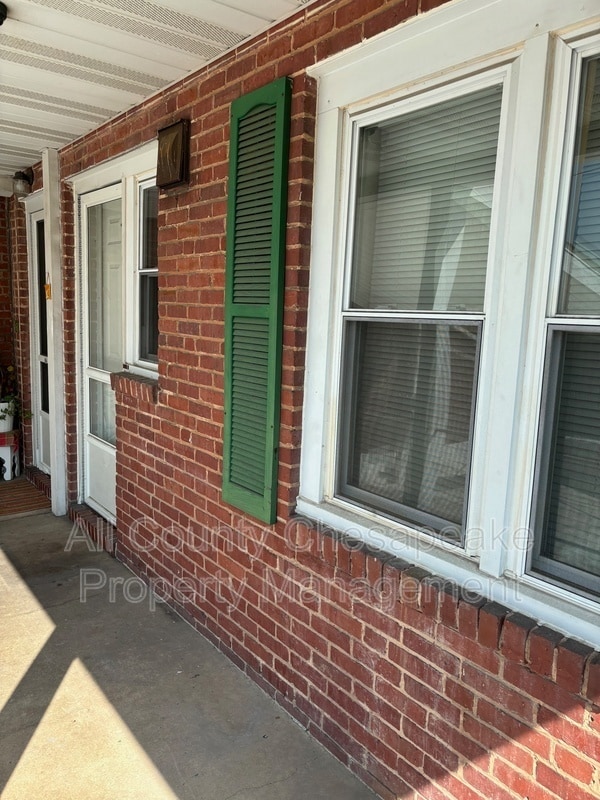 property at 15 Center Pl