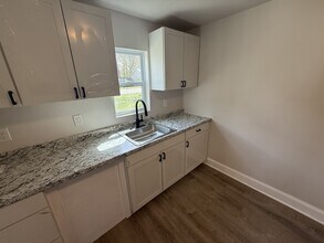 5729 E State Line Rd in Chattanooga, TN - Building Photo - Building Photo