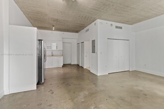 133 NE 2nd Ave, Unit 1003 in Miami, FL - Building Photo - Building Photo