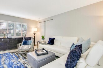 100 Venetian Dr in Delray Beach, FL - Building Photo - Building Photo