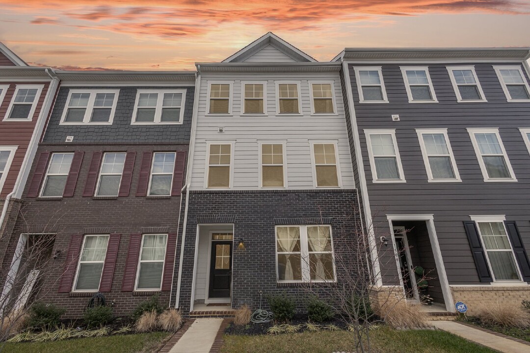 1507 Sandpiper Bay Lp in Dumfries, VA - Building Photo