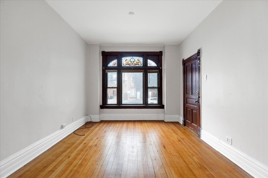 1013 N Winchester Ave, Unit 1 in Chicago, IL - Foto de edificio