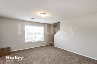 10244 Budtime Ln in Dallas, TX - Foto de edificio - Building Photo