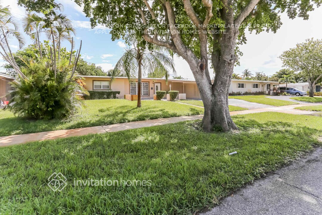 746 Eagle Way in North Palm Beach, FL - Building Photo