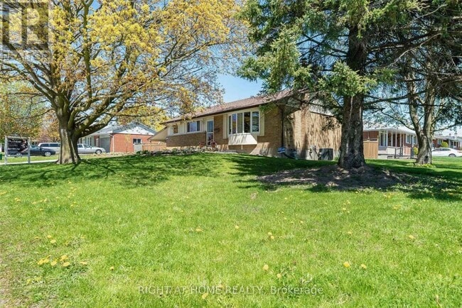 5 Parkway Crescent in Clarington, ON - Building Photo - Building Photo