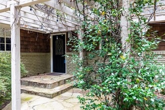 3943 Lake Forrest Dr NE in Atlanta, GA - Building Photo - Building Photo