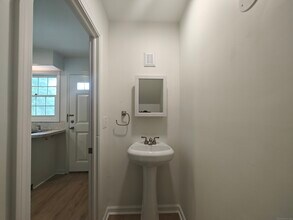 18 Broadview Heights, Unit B in Thomaston, CT - Building Photo - Building Photo