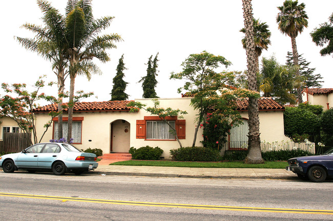 St. Mary's Apartments in San Leandro, CA - Building Photo - Building Photo