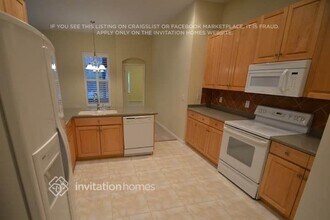 14818 Heronglen Dr in Fish Hawk, FL - Foto de edificio - Building Photo