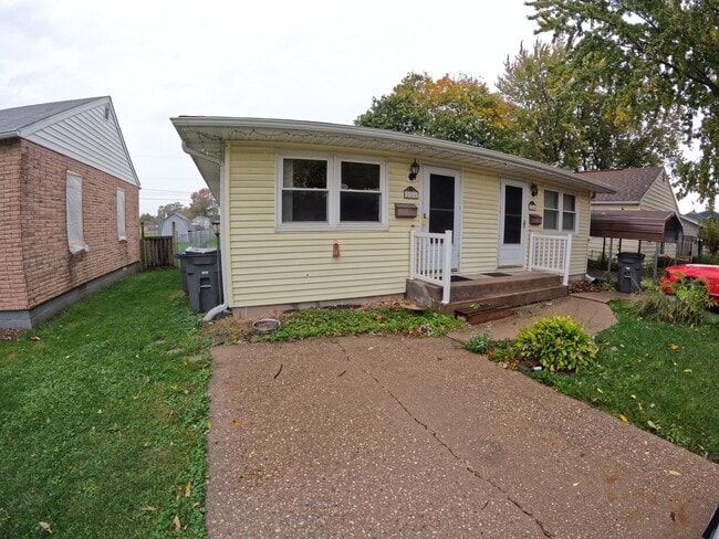 224 4th St E, Unit 226