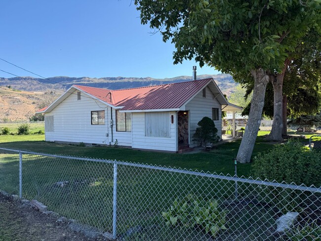 property at 1451 Douglas St