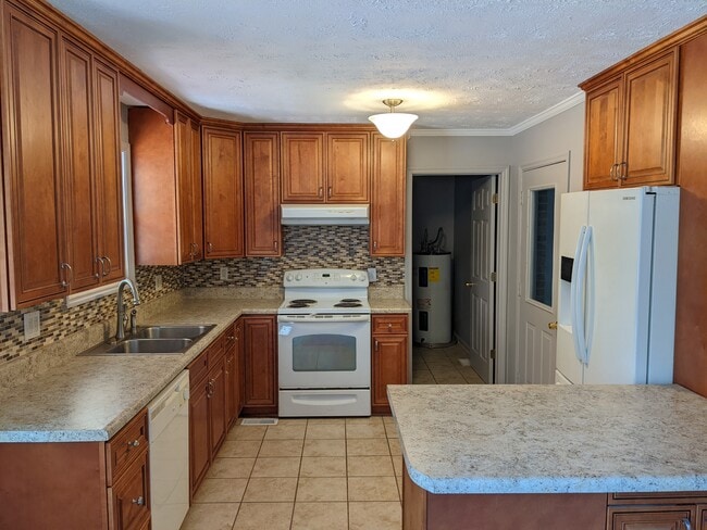 4306 Fairbluff Rd in Hephzibah, GA - Building Photo - Building Photo