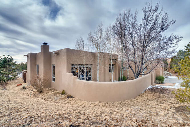 2253 Espejo Pl in Santa Fe, NM - Building Photo - Building Photo