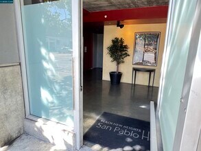 6501 San Pablo Ave in Oakland, CA - Building Photo - Building Photo
