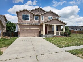 1805 Dewhirst Dr in Colorado Springs, CO - Building Photo - Building Photo