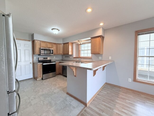 2374 Kristian St in Iowa City, IA - Building Photo - Building Photo