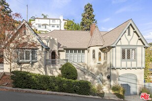 2746 Belden Dr in Los Angeles, CA - Building Photo