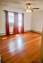 11 Jefferson St in Nutley, NJ - Building Photo - Building Photo