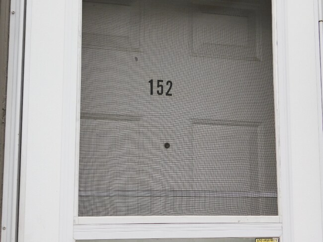 152 Pingree Ave in Pontiac, MI - Building Photo - Building Photo