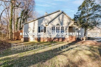 19-A Park Village Ln in Greensboro, NC - Building Photo - Building Photo