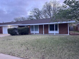 2118 Westbrook Ave in Odessa, TX - Building Photo