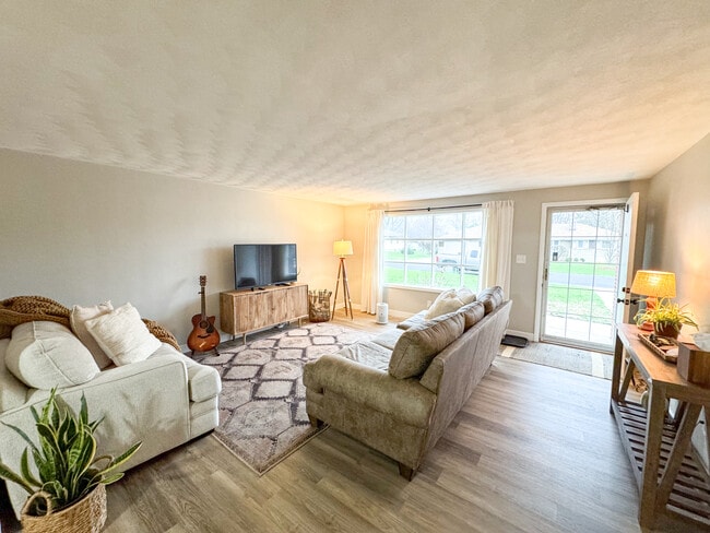 615 W Timothy Dr in Peoria, IL - Building Photo - Building Photo