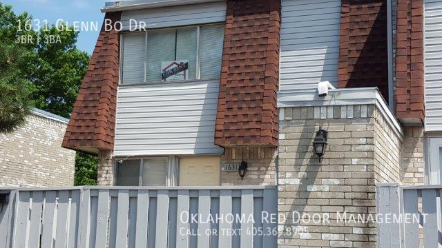 1631 Glenn Bo Dr in Norman, OK - Foto de edificio