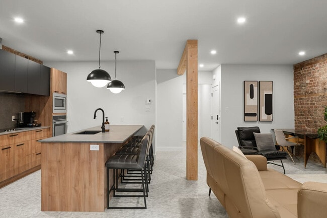 4276 R. Saint-Denis