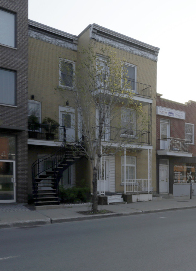 7635-7639 Saint-Hubert in Montréal, QC - Building Photo - Primary Photo