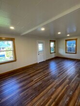 1200 E 6th St in Newberg, OR - Building Photo - Building Photo