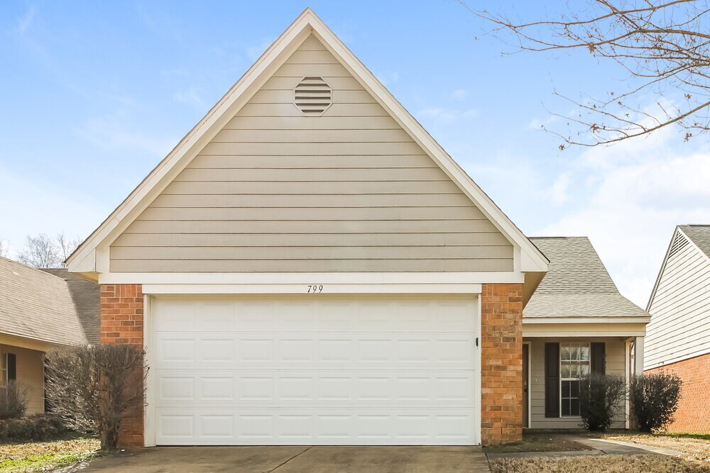799 Grant Dr in Southaven, MS - Building Photo