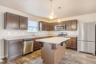 2709 Plover Dr SE in Kentwood, MI - Building Photo - Building Photo