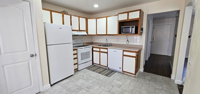 property at 1063 Willow Brook Dr