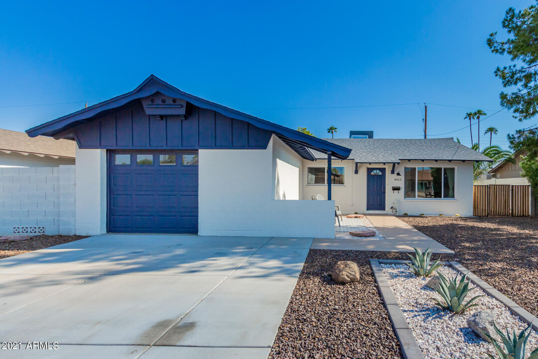 8413 E Orange Blossom Ln in Scottsdale, AZ - Building Photo