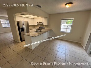 2724 63rd Terrace N in St. Petersburg, FL - Foto de edificio - Building Photo