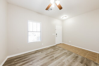 41338 N Parker Ln in New River, AZ - Foto de edificio - Building Photo