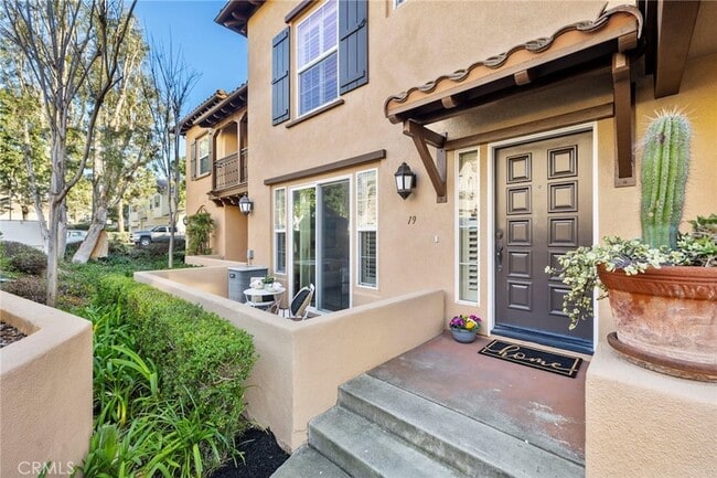 19 Vinca Ct in Ladera Ranch, CA - Foto de edificio - Building Photo