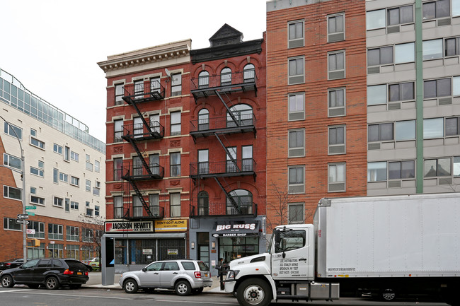 truman 2195 in New York, NY - Foto de edificio - Building Photo