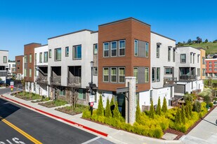 Mission Crossing in Hayward, CA - Building Photo