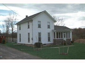 609 Stony Point Rd in Spencerport, NY - Building Photo