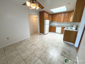 1004 Crestwood Dr in South San Francisco, CA - Building Photo - Building Photo