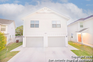 10302 Lynwood Branch in San Antonio, TX - Building Photo