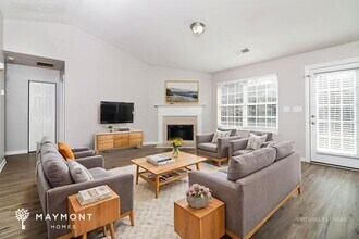 7520 Old Chapel in College Park, GA - Foto de edificio - Building Photo