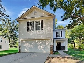 6340 Foster Brook Dr in Charlotte, NC - Building Photo