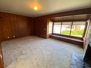 1111 Shell Ave in Pacific Grove, CA - Building Photo - Building Photo