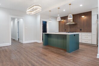 660 E 51st St in Chicago, IL - Building Photo - Building Photo