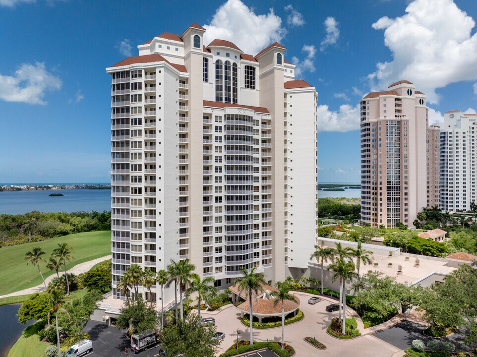 Vistas at Bonita Bay in Bonita Springs, FL - Building Photo
