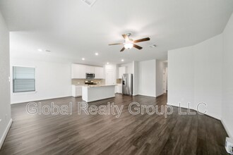 10519 Rosalina Lp in Converse, TX - Building Photo - Building Photo