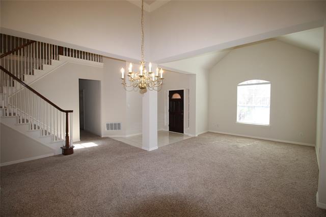 1416 Old Oak Trail in Flower Mound, TX - Foto de edificio - Building Photo