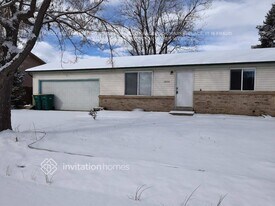 15735 E Brown Ave in Aurora, CO - Building Photo